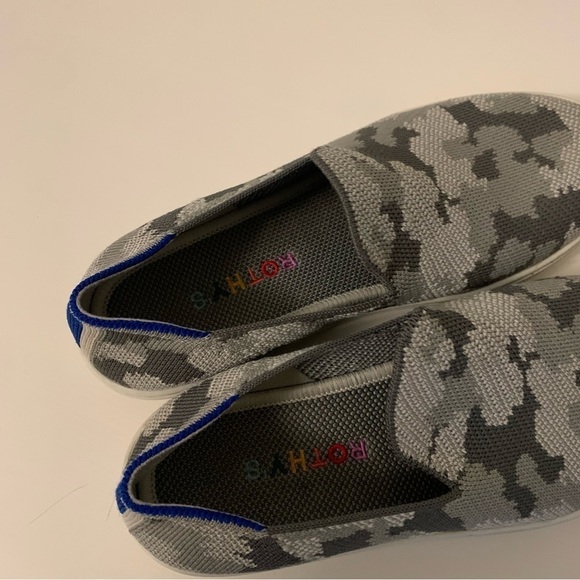 Rothy's The Kids Sneaker In Grey Camo Unisex Size 4 Sold Out - Picture 3 of 6